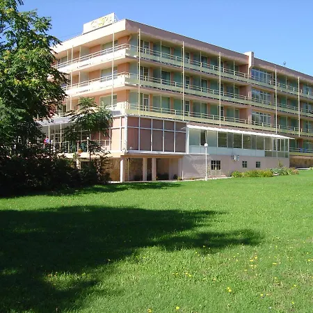 Gloria Saints Constantine and Helena