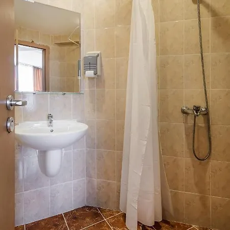 Gloria Saints Constantine and Helena