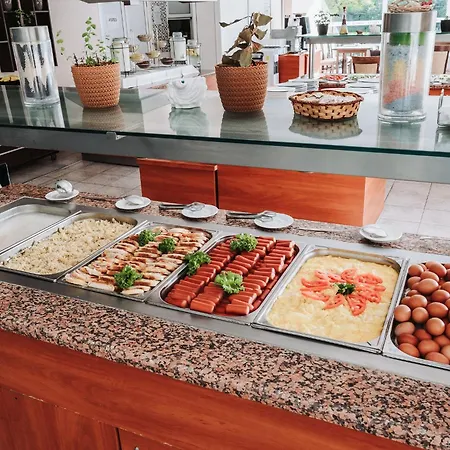 Gloria Saints Constantine and Helena