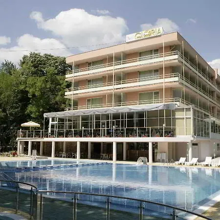 Gloria 3*